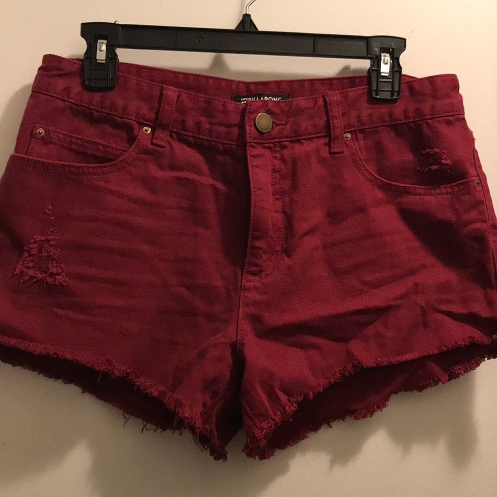 Women’s shorts size 30. Burgundy Billabong